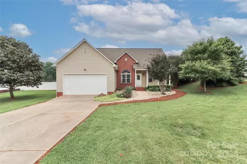 104 Windrow Ln, Statesville, NC 28625