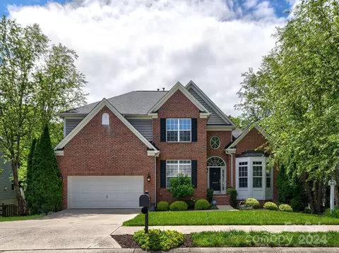 10339 Kirkmont Dr, Charlotte, NC 28269