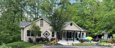 416 Golden Rod Ln, Candler, NC 28715