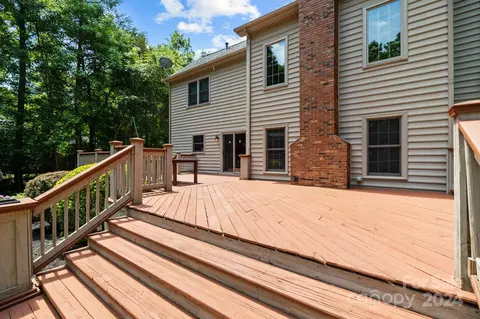 Exterior - 16009 Hamilton Forest Dr, Fort Mill, SC 29708 photo 5 of 6