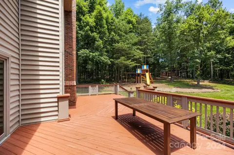 Exterior - 16009 Hamilton Forest Dr, Fort Mill, SC 29708 photo 4 of 6