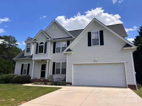 601 Coventry Dr, Albemarle, NC 28001