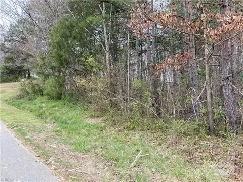 0 Reddy Foxx Ln, Thomasville, NC 27360