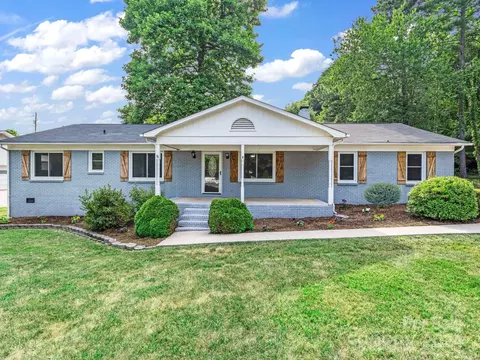 1995 Rock Springs Cir, Denver, NC 28037