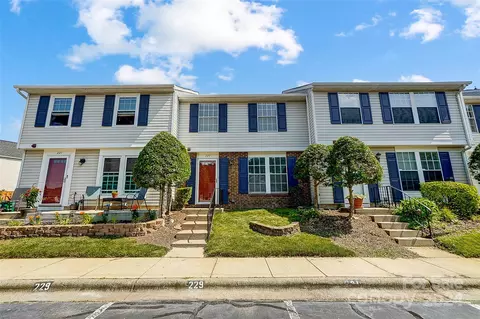 229 Water Oak Dr, Pineville, NC 28134