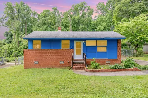 2831 Coronet Way, Charlotte, NC 28208