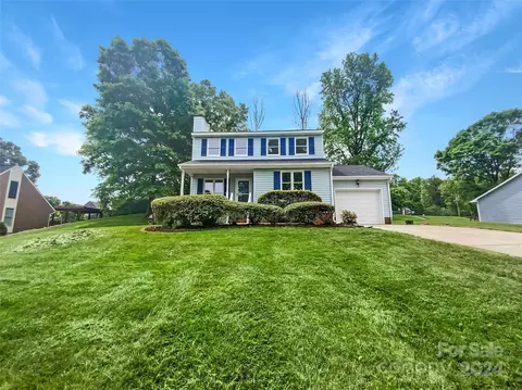 144 Creekside Dr, Statesville, NC 28625