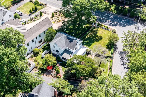 2718 Selwyn Ave, Charlotte, NC 28209