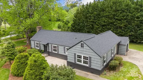 2 Pinedale Rd, Asheville, NC 28805