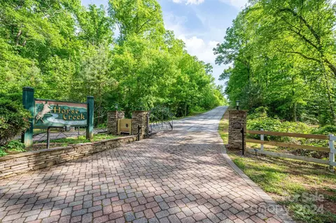 366 Walkaloosa Way, Mooresboro, NC 28114
