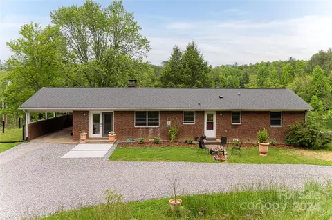 125 Rhinehart Dr, Marshall, NC 28753