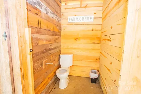 Bath - 3684 Cimmeron Rd, Lancaster, SC 29720 photo 1 of 3