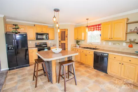 Kitchen - 3684 Cimmeron Rd, Lancaster, SC 29720 photo 2 of 2