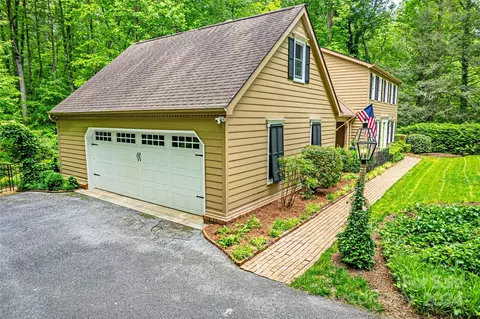 301 Chickadee Ln, Brevard, NC 28712 photo 5