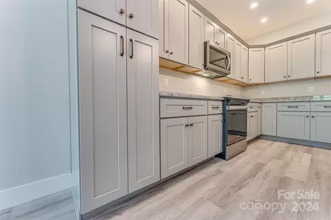208 Ashworth Ave, Brevard, NC 28712 photo 12