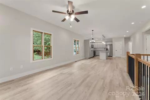208 Ashworth Ave, Brevard, NC 28712 photo 5