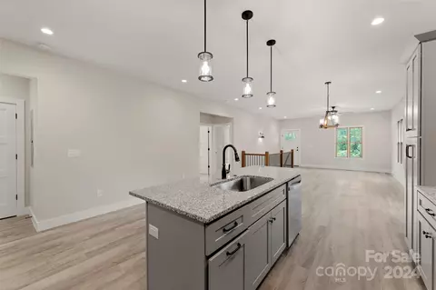 208 Ashworth Ave, Brevard, NC 28712 photo 9