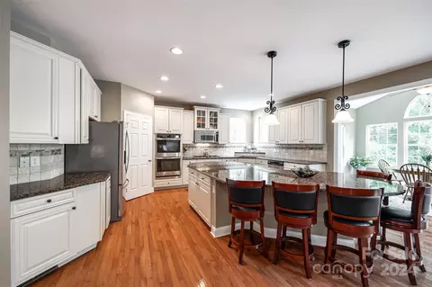 Kitchen - 352 Calming Way, Tega Cay, SC 29708 photo 1 of 3
