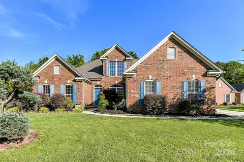 1006 Fountainbrook Dr, Indian Trail, NC 28079
