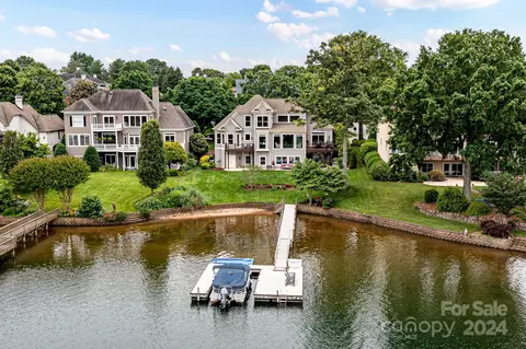 17709 Spinnakers Reach Dr, Cornelius, NC 28031