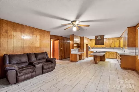 563 Mullis Rd, Harmony, NC 28634 photo 5