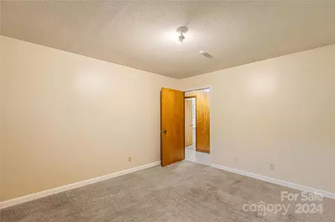 563 Mullis Rd, Harmony, NC 28634 photo 14