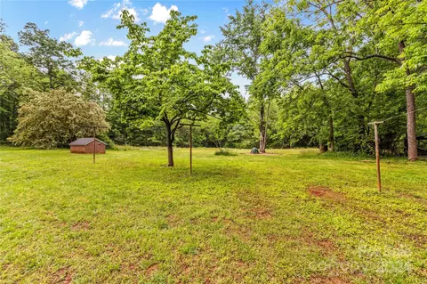 563 Mullis Rd, Harmony, NC 28634 photo 41