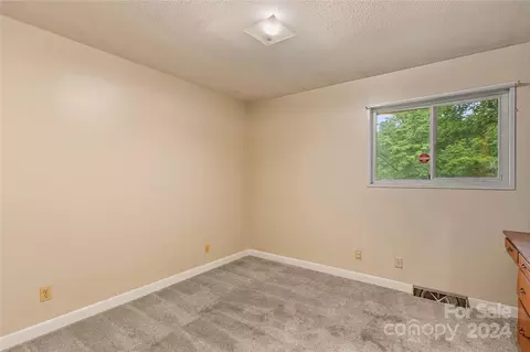 563 Mullis Rd, Harmony, NC 28634 photo 23