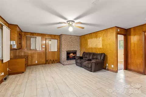 563 Mullis Rd, Harmony, NC 28634 photo 4