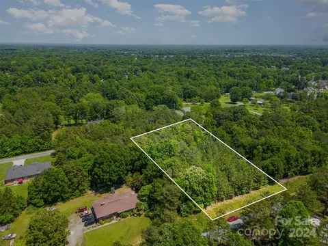 5 Rose Dr, Indian Trail, NC 28079