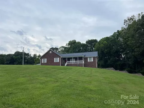 36345 Old Salisbury Rd, New London, NC 28127