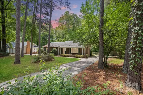 20920 Pine Ridge Dr, Cornelius, NC 28031