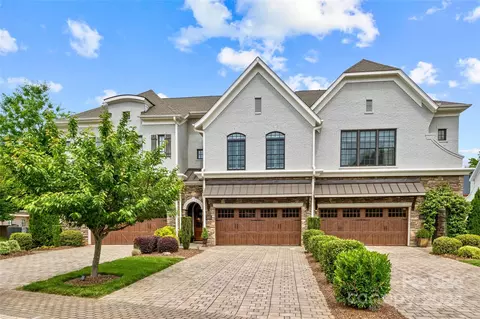 5007 Vernet Ln, Charlotte, NC 28210