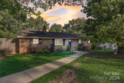 5080 Lewis Rd, Gastonia, NC 28052