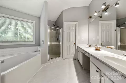 Bath - 1202 Rosa Dr, Monroe, NC 28112 photo 1 of 2
