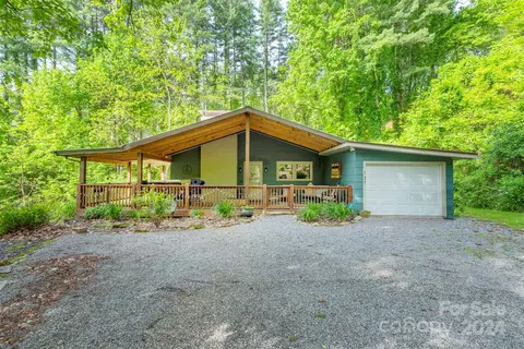 137 Worsham Dr, Waynesville, NC 28786
