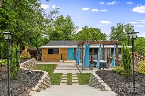 10 Lorenz Ln, Asheville, NC 28806