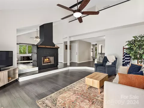 Living - 2 Pheasant Dr, Fairview, NC 28730 photo 1 of 3