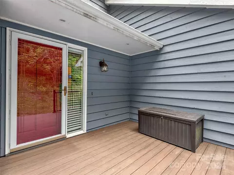 Exterior - 2 Pheasant Dr, Fairview, NC 28730 photo 2 of 7