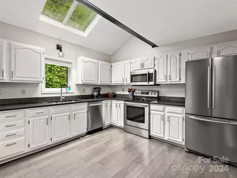 Kitchen - 2 Pheasant Dr, Fairview, NC 28730 photo 1 of 1