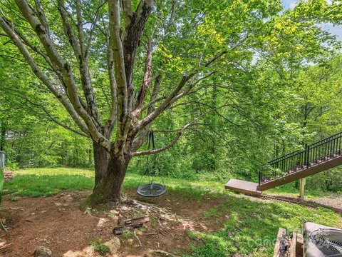 Exterior - 2 Pheasant Dr, Fairview, NC 28730 photo 5 of 7
