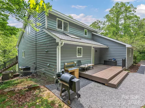 Exterior - 2 Pheasant Dr, Fairview, NC 28730 photo 1 of 7