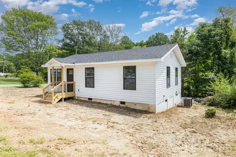 701 Landing St, Kings Mountain, NC 28086