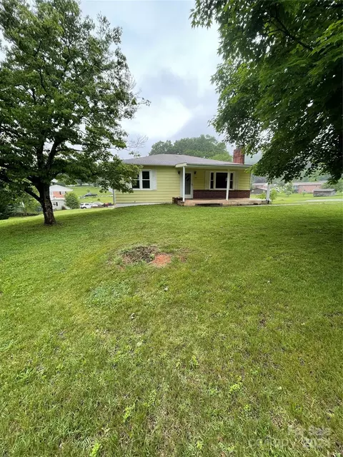 1454 Connelly Springs Rd, Lenoir, NC 28645