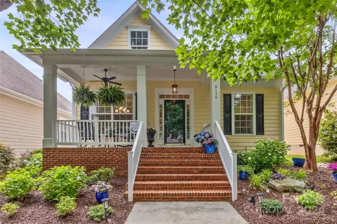 8136 Evanston Falls Rd, Huntersville, NC 28078