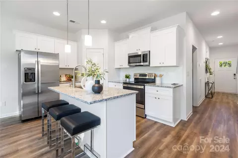 2641 Capitol Dr, Charlotte, NC 28208