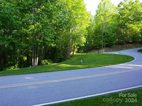188 Chattooga 313 Run #313, Hendersonville, NC 28739