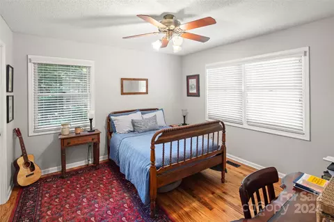 691 Memory Ln, Saluda, NC 28773 photo 17
