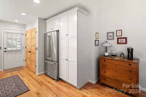 691 Memory Ln, Saluda, NC 28773 photo 5