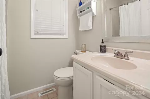691 Memory Ln, Saluda, NC 28773 photo 14
